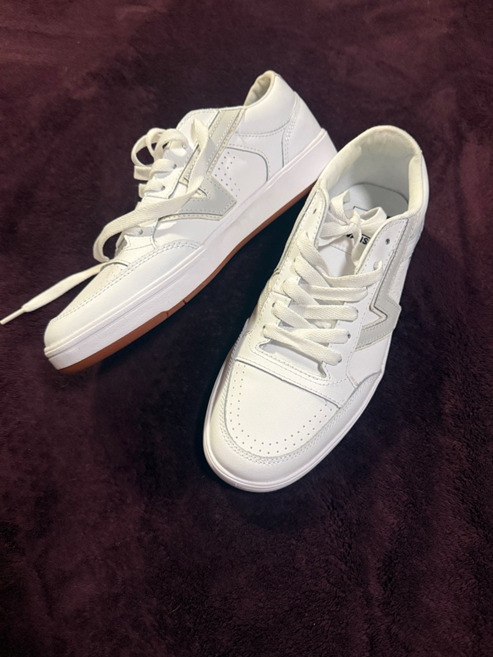 Vans Men's White Low-Top Sneakers with Gum Outsole